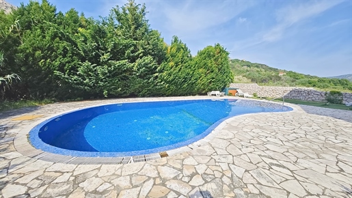 Baška, ground floor apartment in a quiet location!