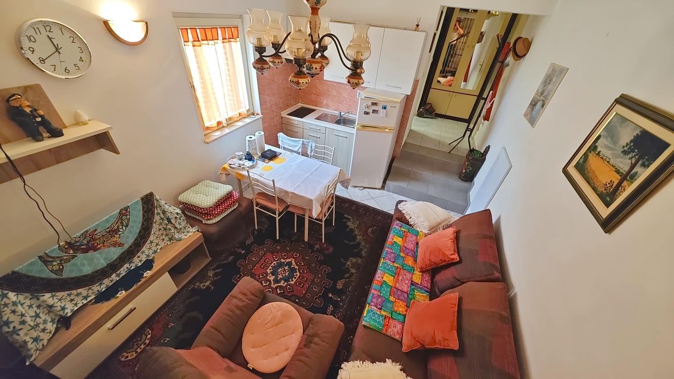 Njivice, furnished duplex apartment with terrace!