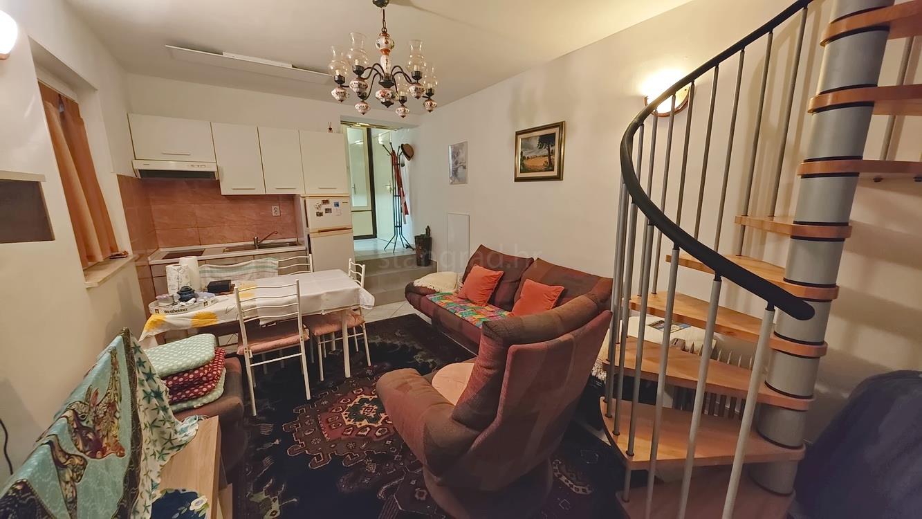 Njivice, furnished duplex apartment with terrace!