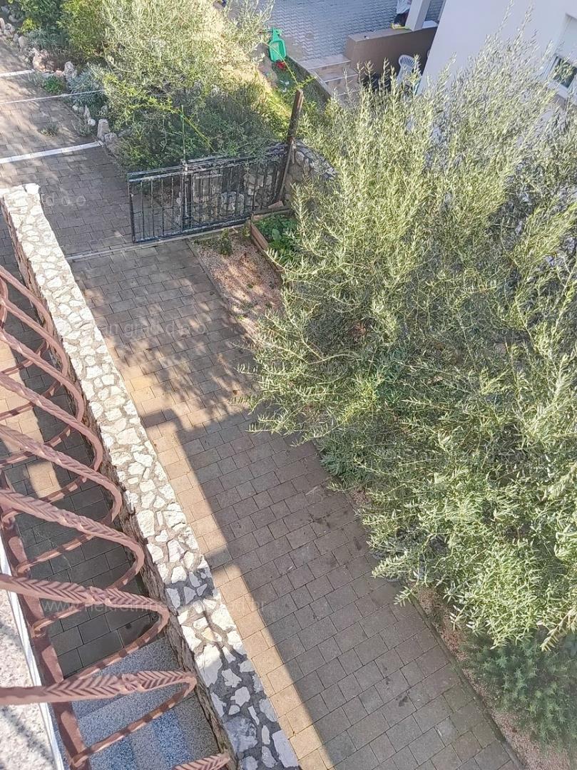 Krk, furnished apartment with garden!