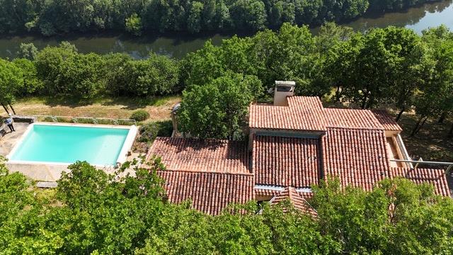 Compra: Vivenda (46700)