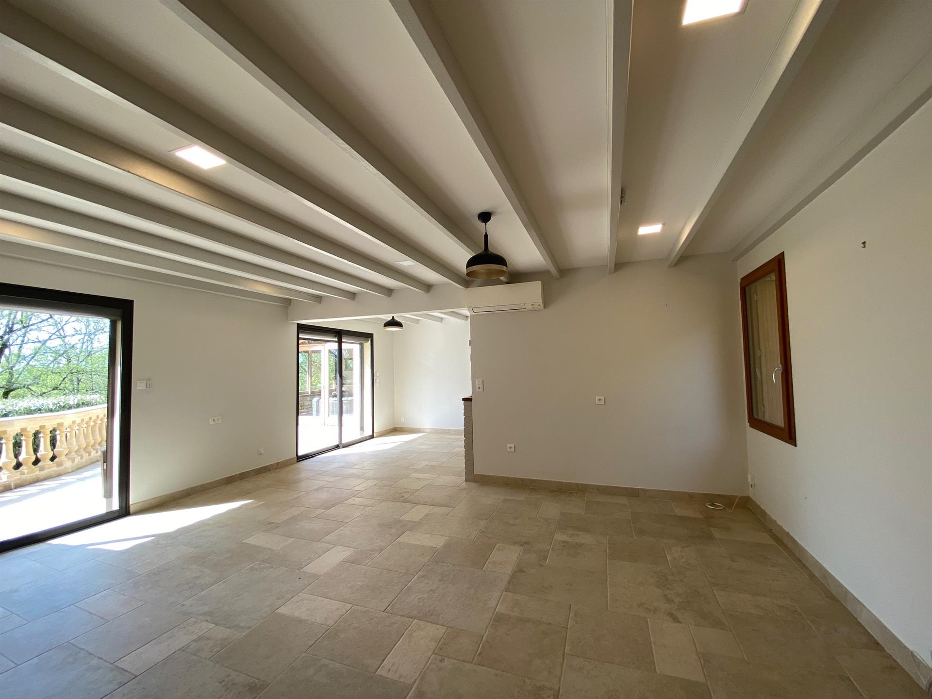 Compra: Vivenda (46220)