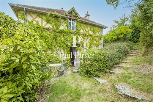 Maison de Maitre 171 m2, beaux volumes, au calme au coeur du village historique de Giverny 27620 8 p