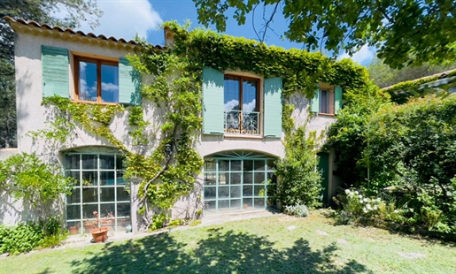 Prestigious residence Aix En Provence 10 room(s) 230 m2 +35 m2 / estate 3 ha