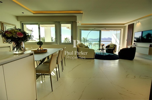 Cannes Croisette - Appartement rénové avec vue mer panoramique