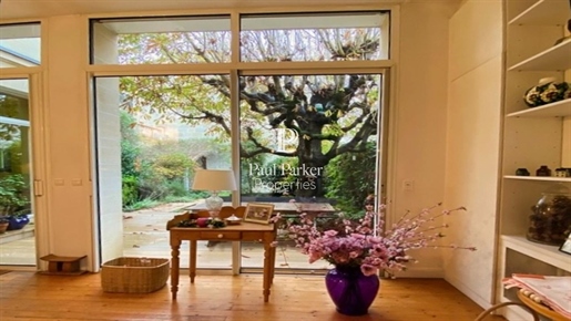 Bourgeois Residence in Bordeaux - Croix Blanche - Saint-Seurin 370 m²
