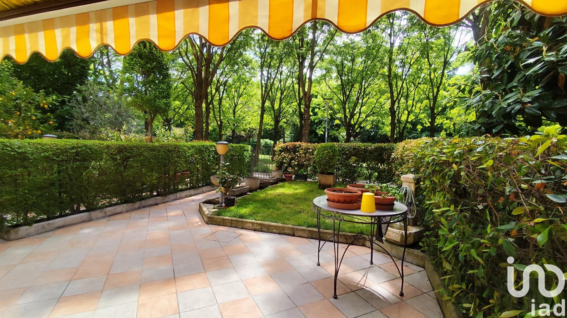 Sale Home 210 m² - 4 bedrooms