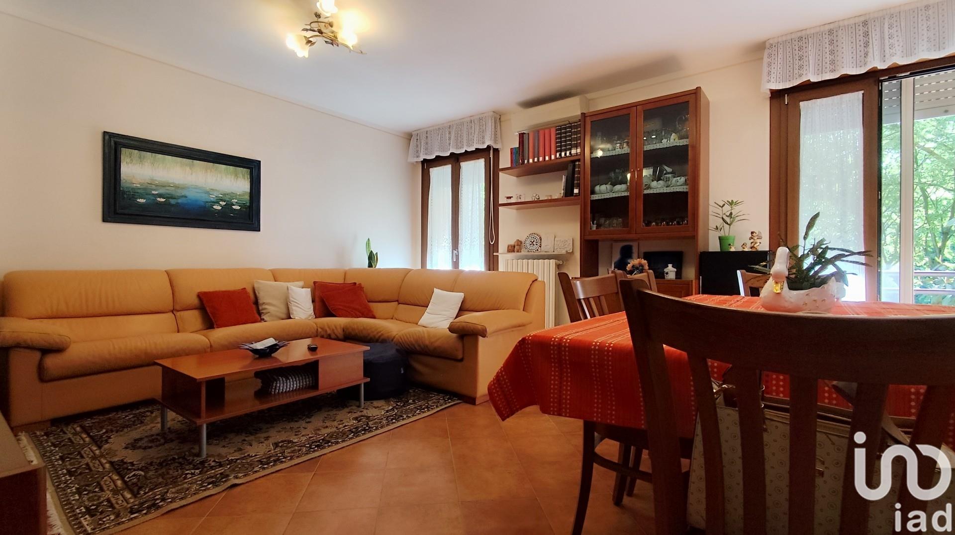 Sale Home 210 m² - 4 bedrooms