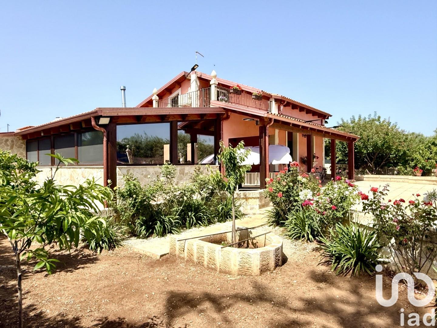 Sale Home 249 m² - 3 bedrooms