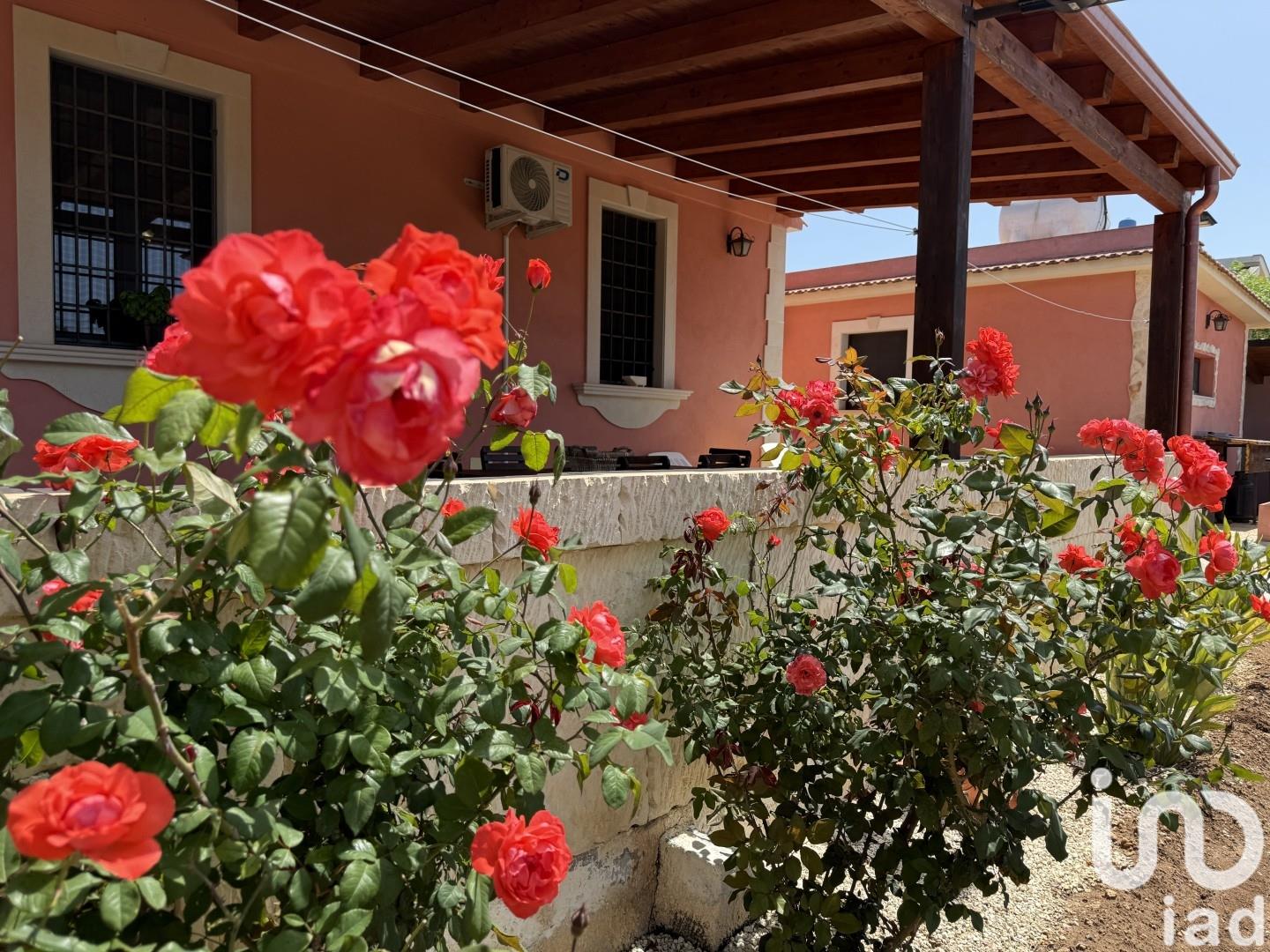 Sale Home 249 m² - 3 bedrooms