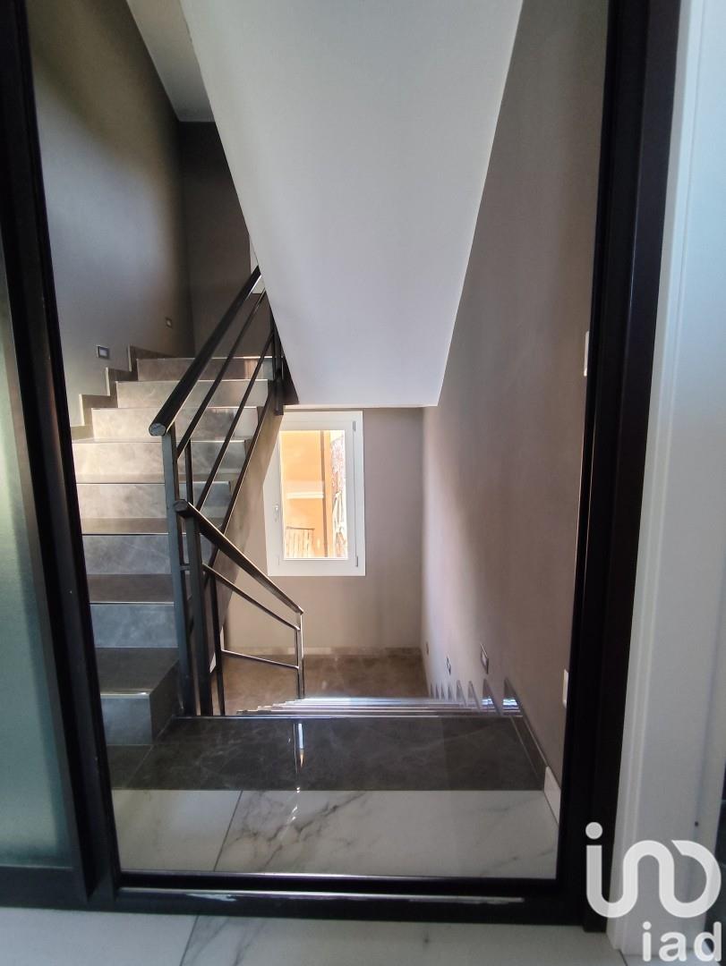 Sale Home 233 m² - 3 bedrooms