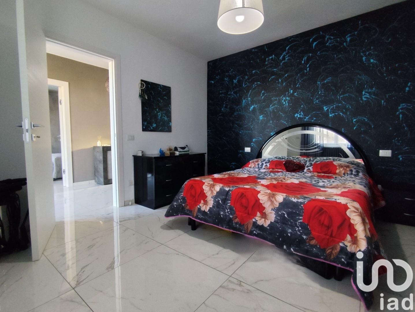 Sale Home 233 m² - 3 bedrooms