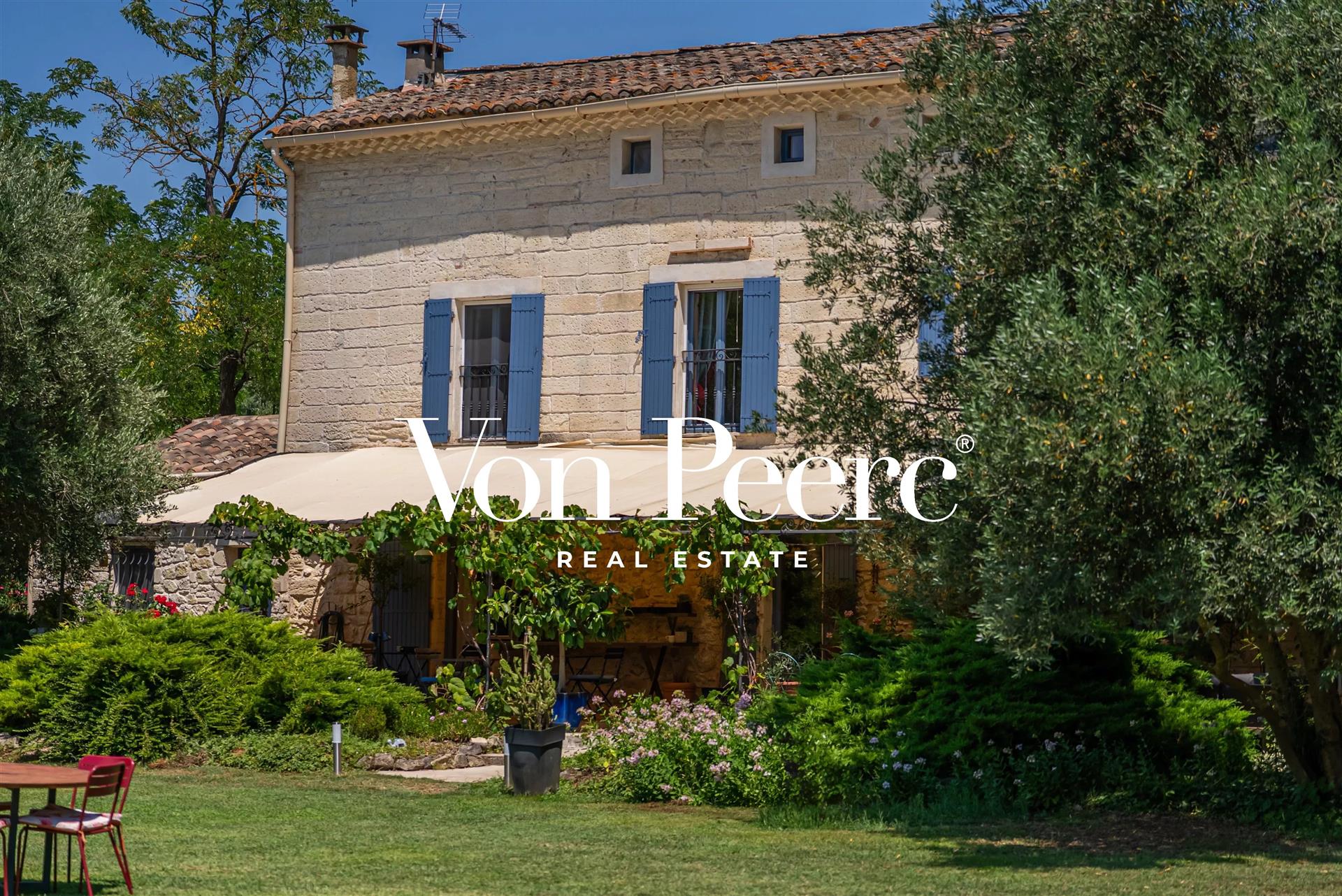 A vendre - Mas du XVIIe siècle à proximité d'Avignon