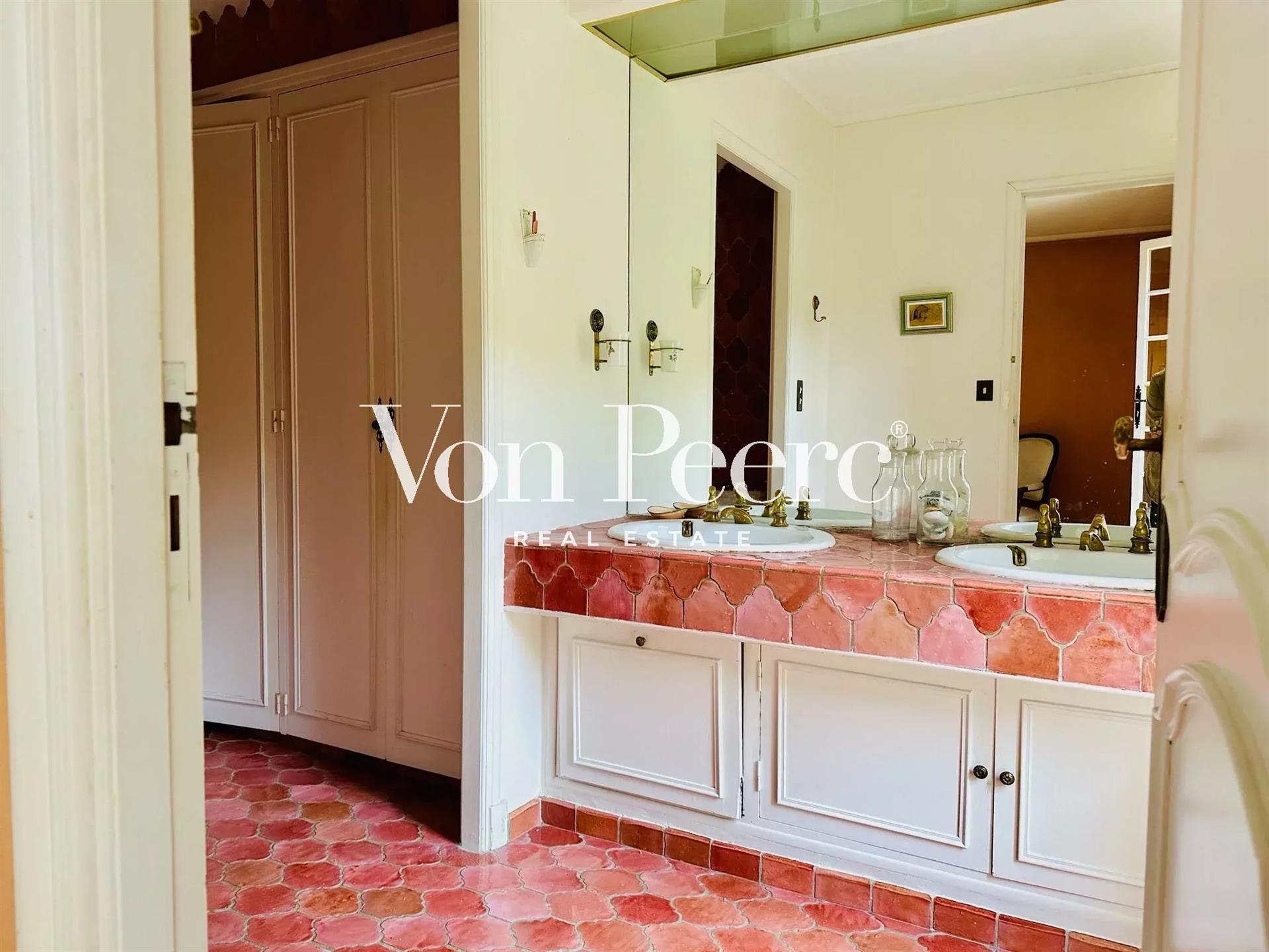 Compra: Vivenda (30400)