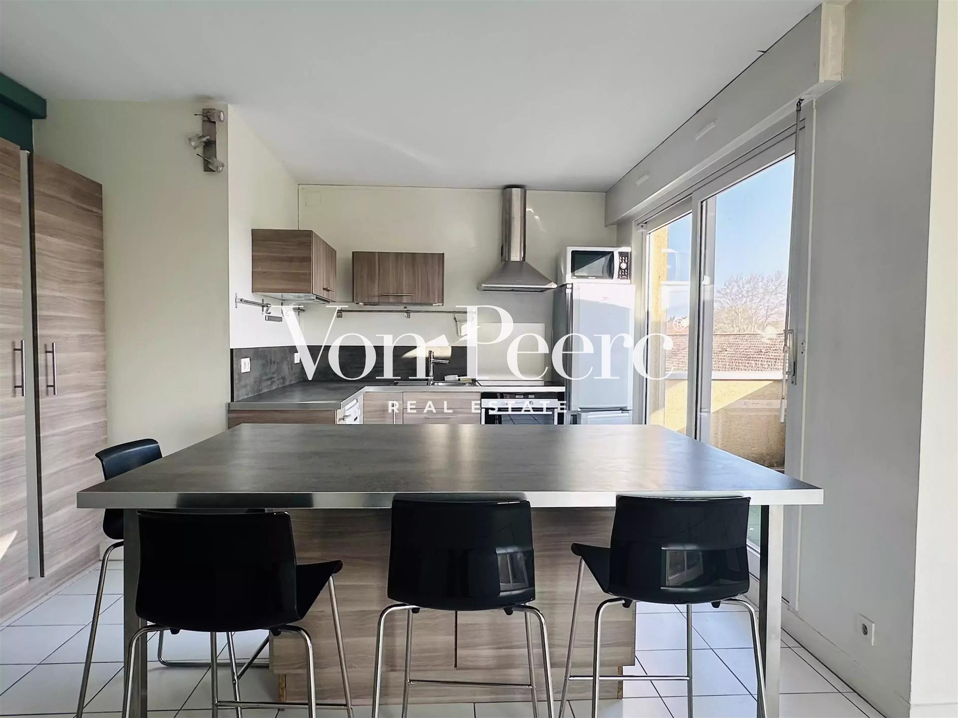 Crush for this lovely Apartment in Avignon