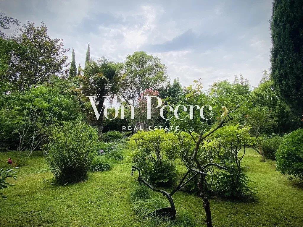 For sale Old Farmhouse with enchanting garden