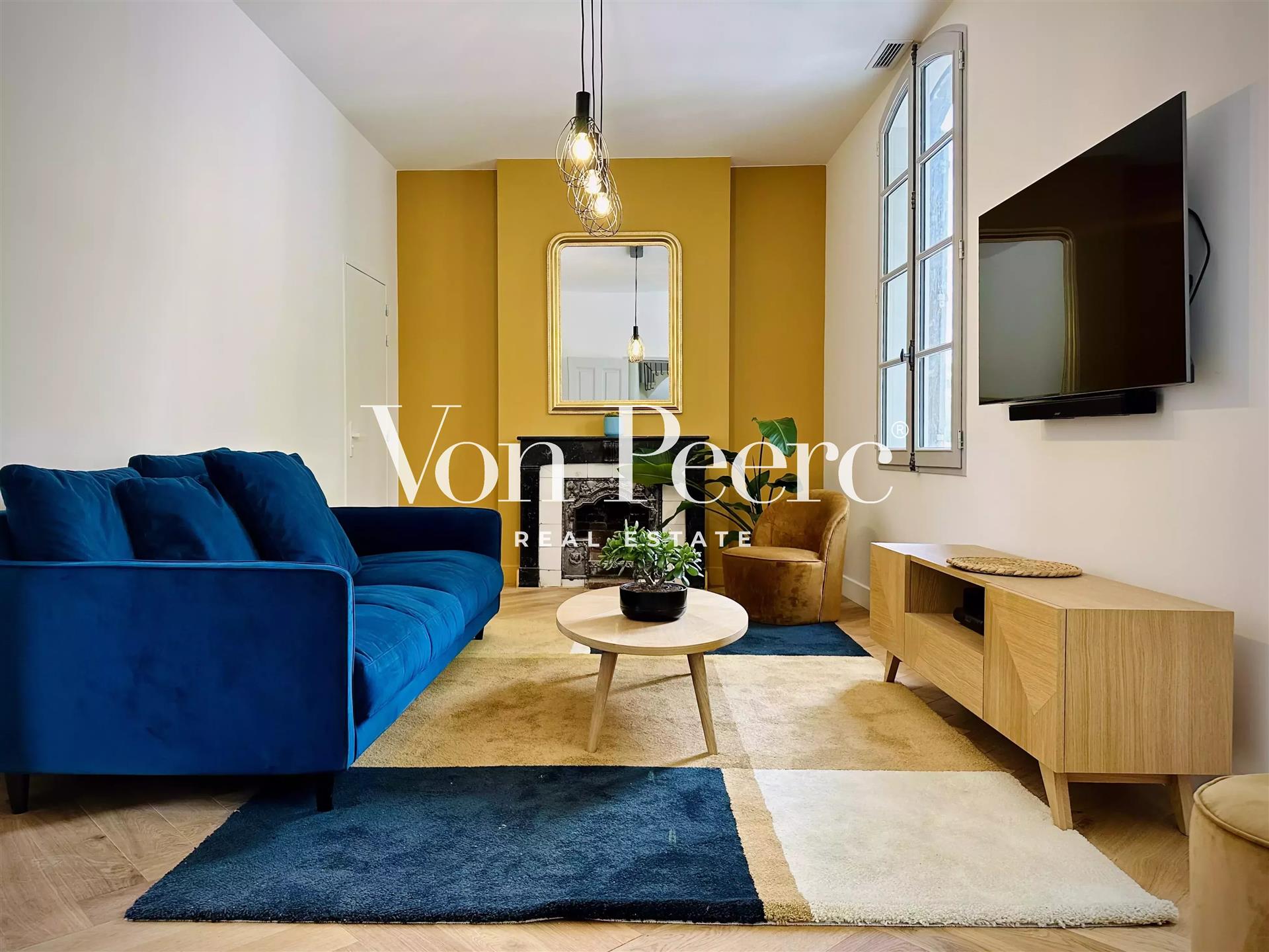 For Sale - Exceptionnel appartment in Palais des Papes Place