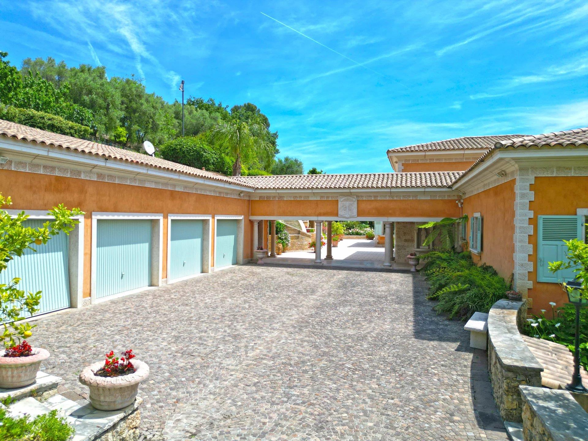 Compra: Vivenda (06650)