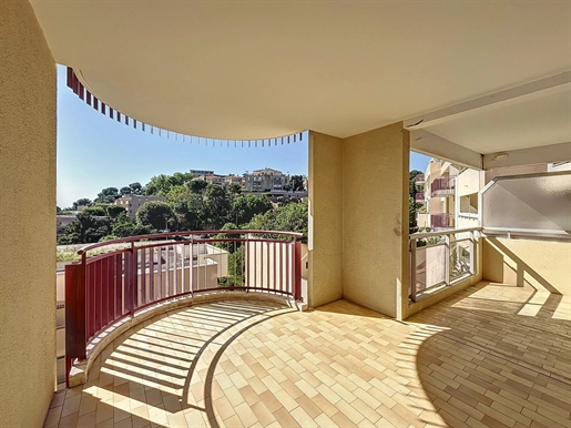 1 bedroom apt large terrace with Sea View