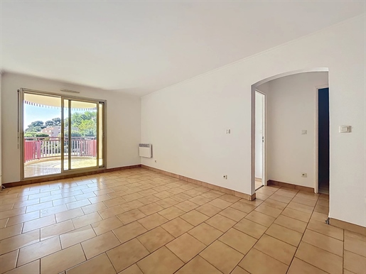 1 bedroom apt large terrace with Sea View