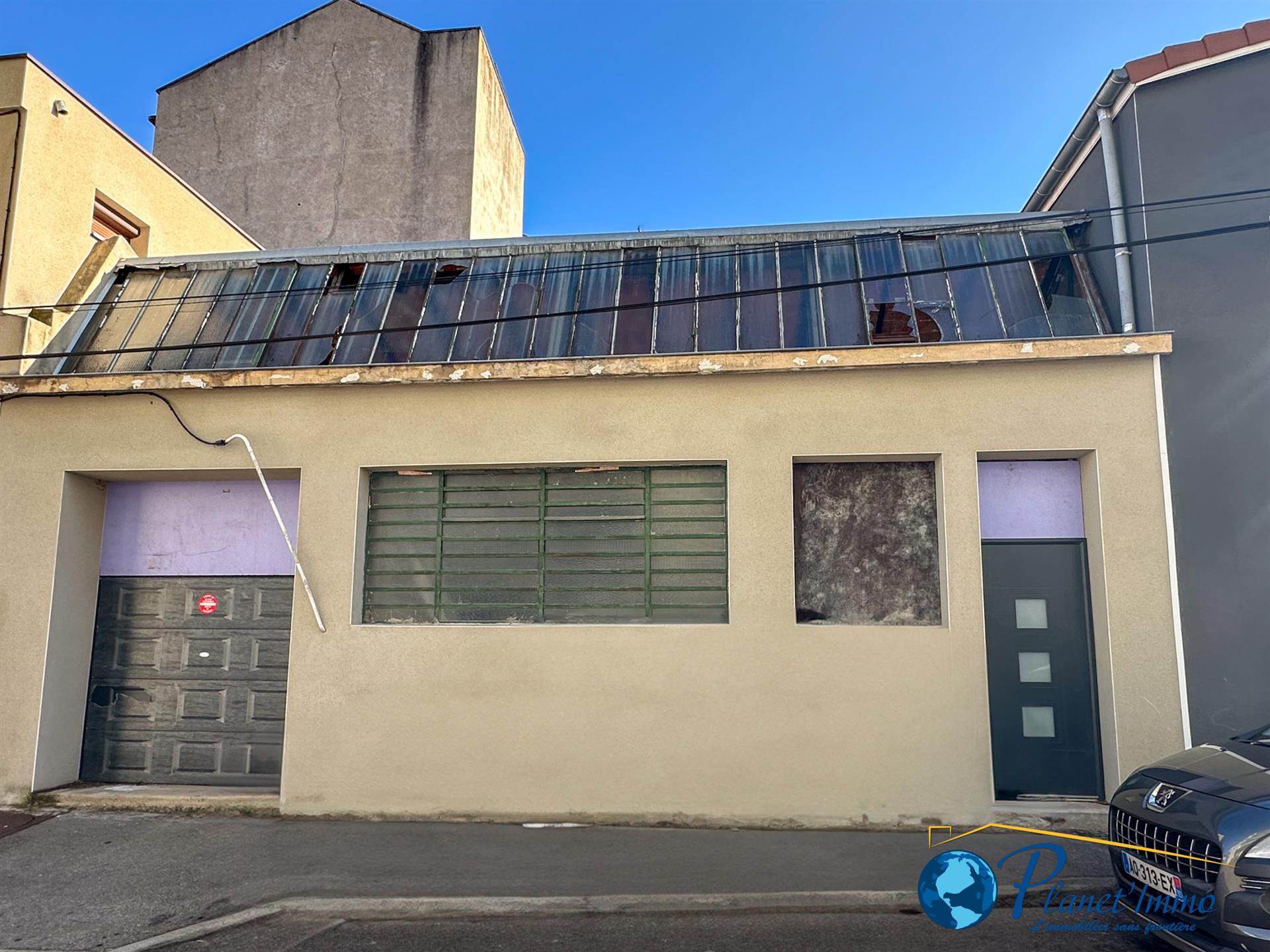 Saint-Etienne / Loft à aménager de 133m2.