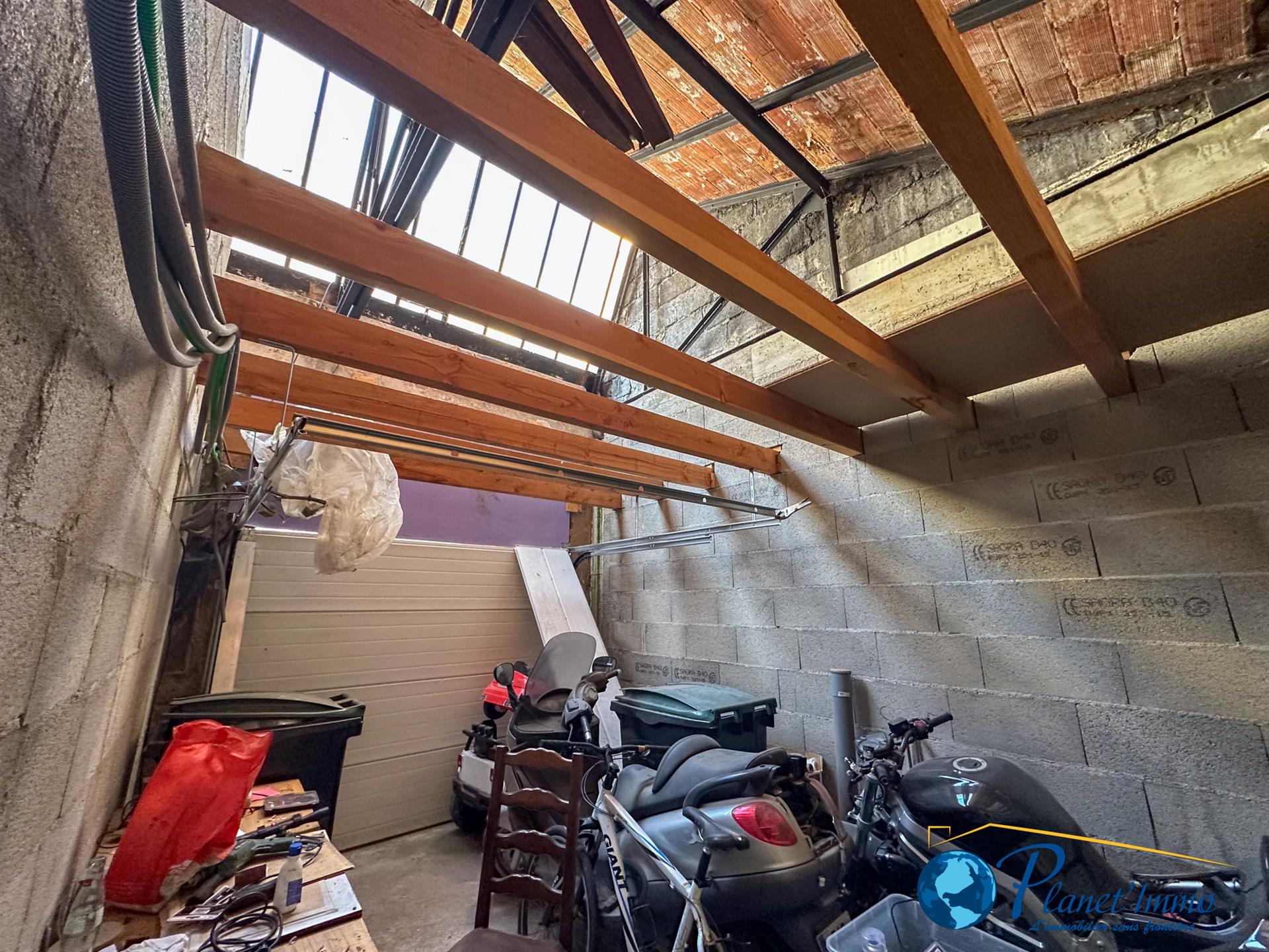 Saint-Etienne / Loft à aménager de 133m2.