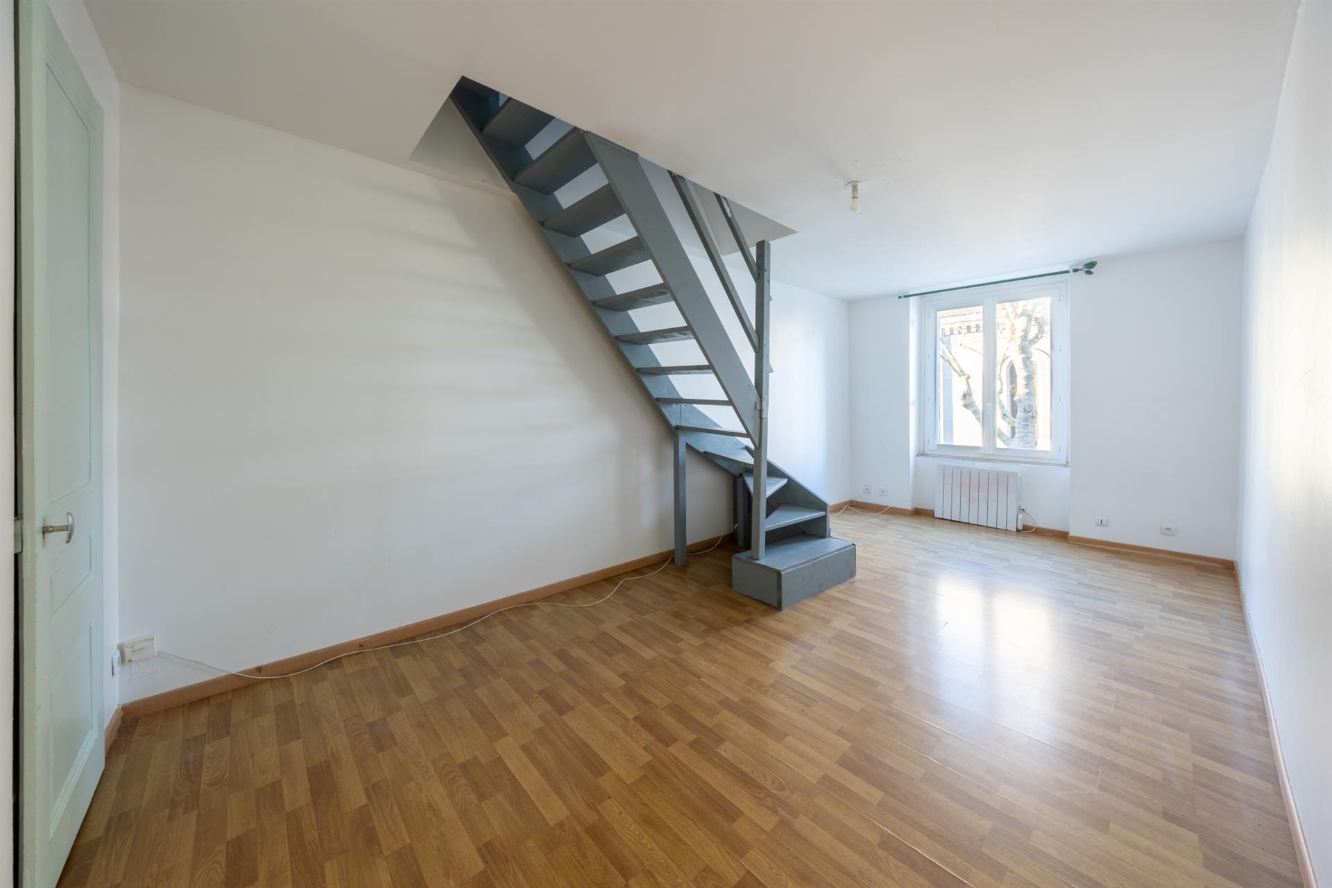 Saint-Etienne / Le Soleil. 4-Room duplex apartment of 75 m2.