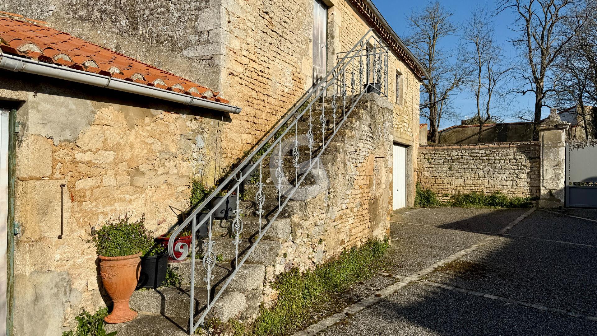 Purchase: House (85750)