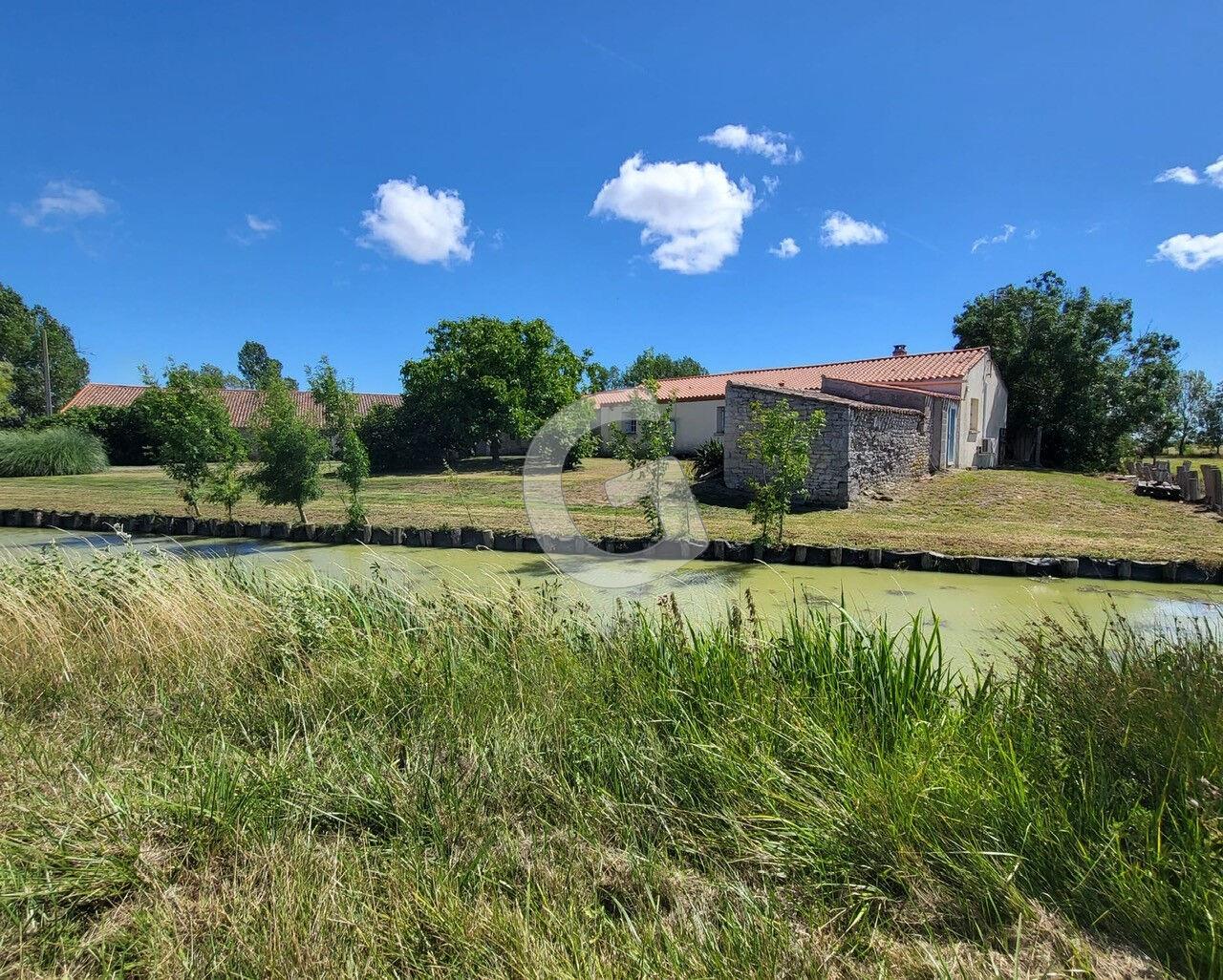 House 5 rooms 117m² for sale Angles