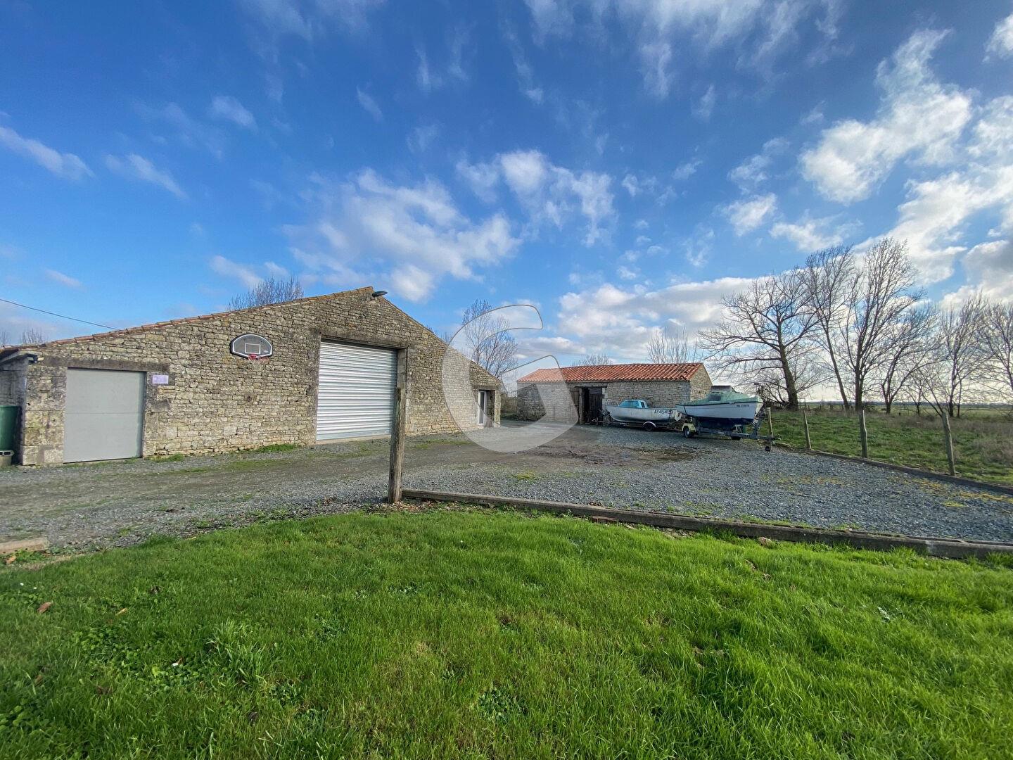 House 5 rooms 117m² for sale Angles