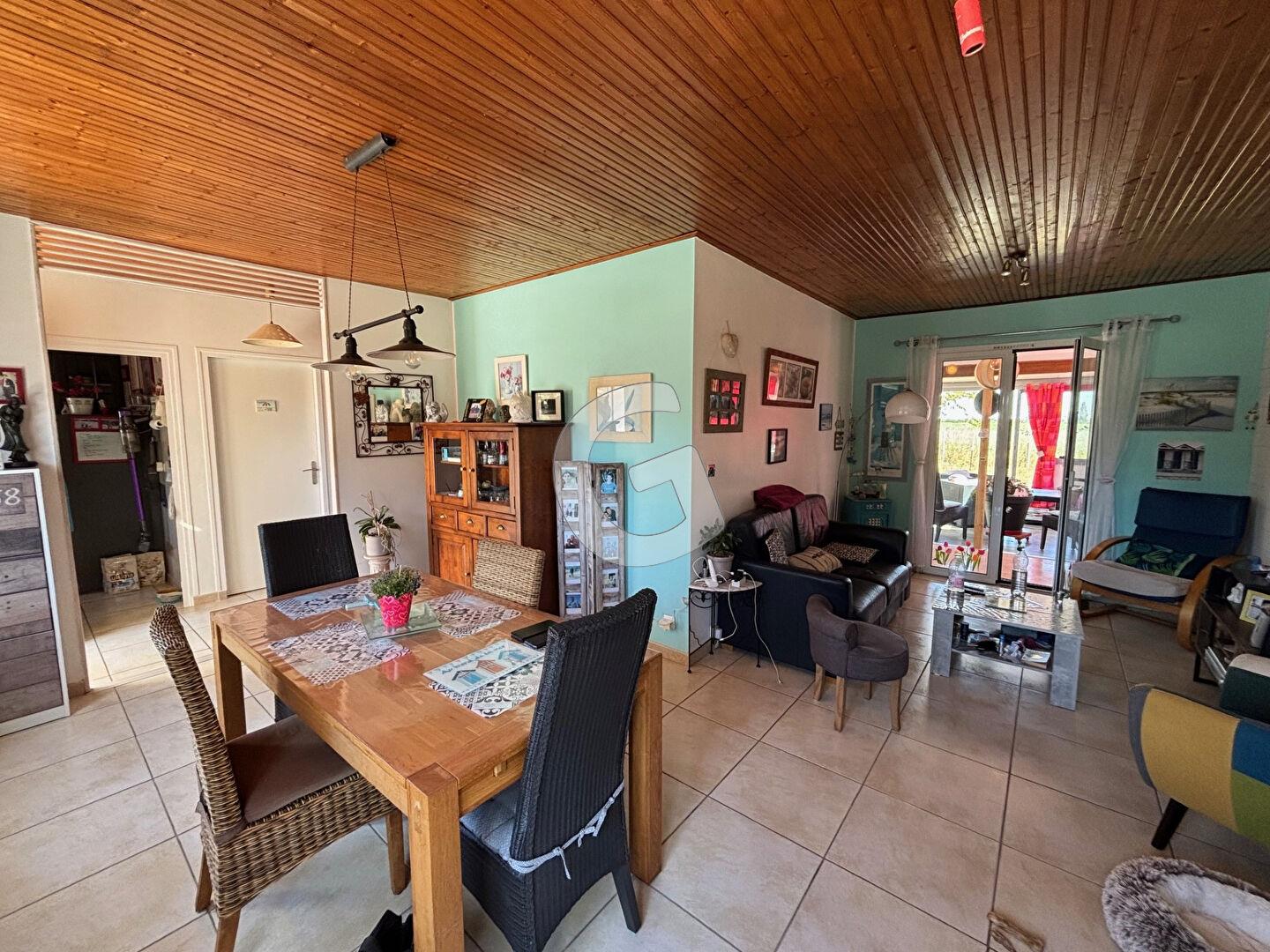 Purchase: House (85750)