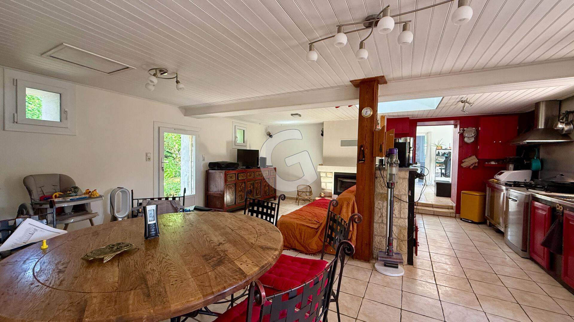 Purchase: House (85750)