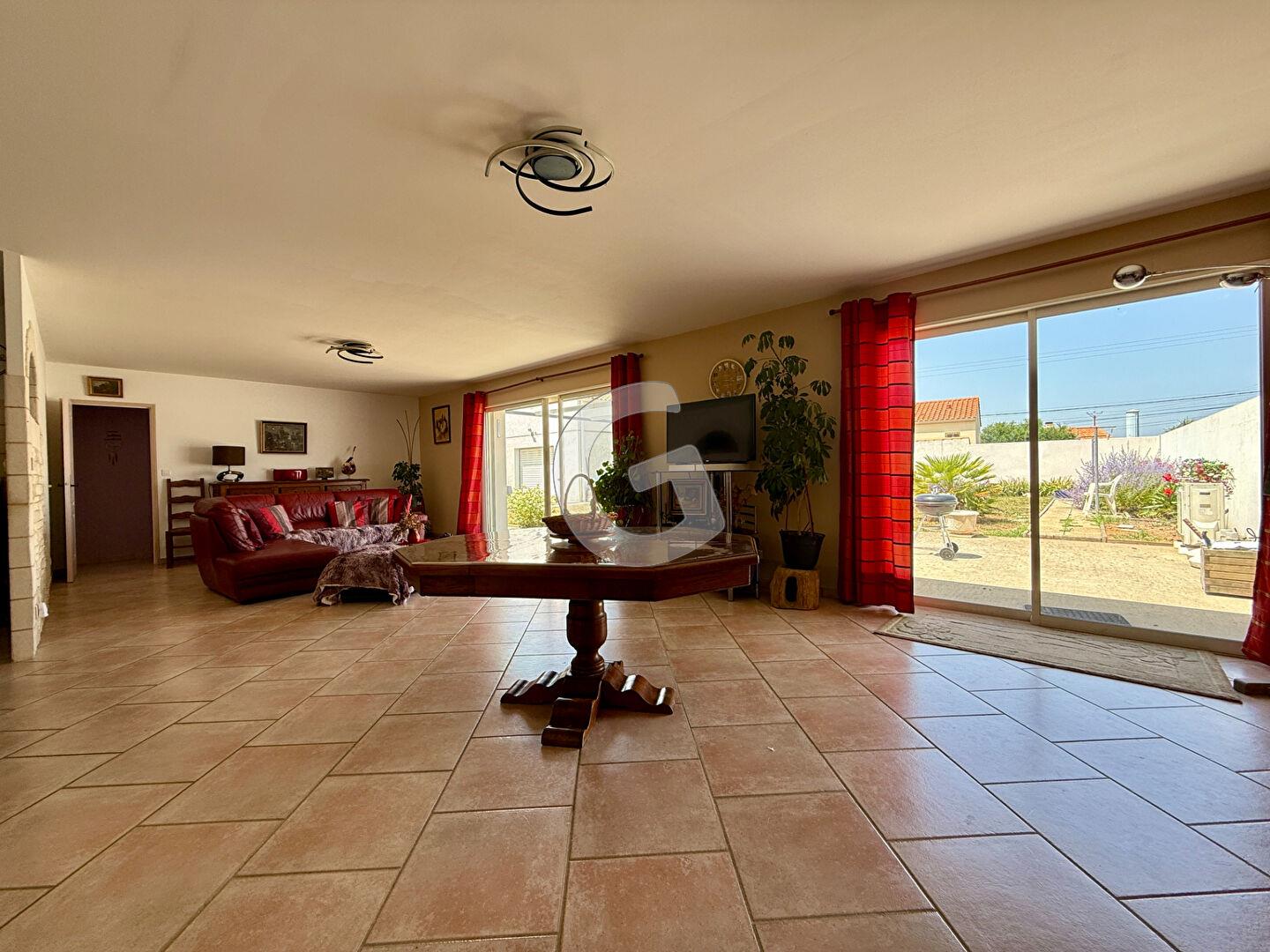 Purchase: House (85750)