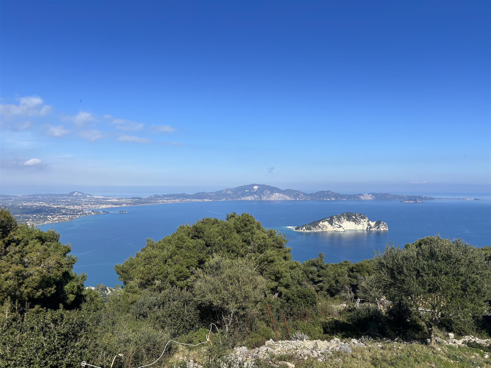 Telek 8.081 m² Eladó Különleges Helyszínen, Kivételes Kilátással az Ion Tengerre | Keri