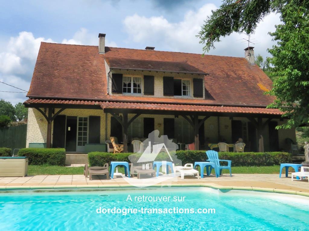 House with pool – Montpon