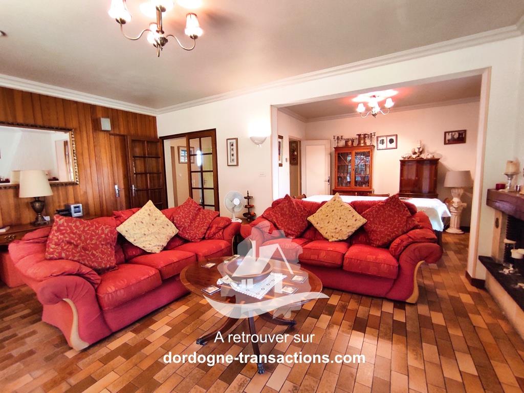 House with pool – Montpon