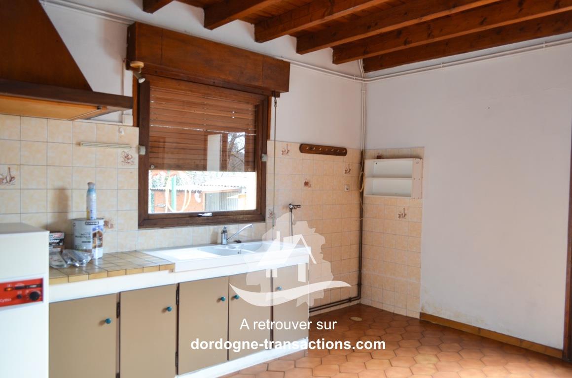 Property 3 ha with 2 houses