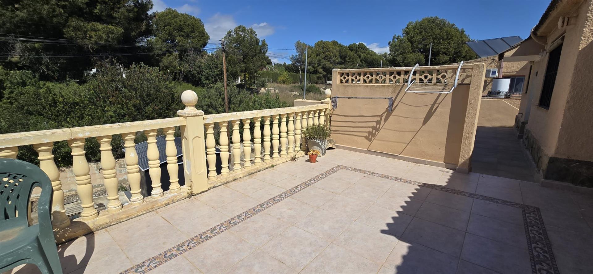 Appartement de 2 chambres sur la planète. Vue sur l’océan, piscine, terrasse.