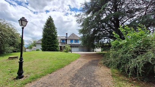 Stunning 5-Bedroom House with Panoramic Pyrenees Views in Pinas, Hautes-Pyrénées, in a peaceful vill