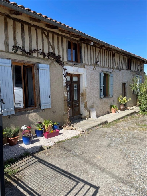 For sale, close to Castelnau Magnoac (Hautes Pyrénées): 4 bed village house, barn/workshop with terr