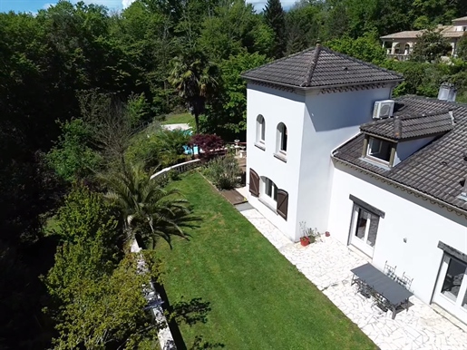 A vendre sur Eauze, Gers: Belle villa charmante en excellent état avec maison d'amis, piscine et gar