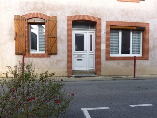 À vendre, Trie-sur-Baïse (Hautes Pyrénées): Maison de ville rénovée avec garage/atelier, parking fer