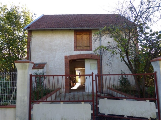 À vendre, Trie-sur-Baïse (Hautes Pyrénées): Maison de ville rénovée avec garage/atelier, parking fer