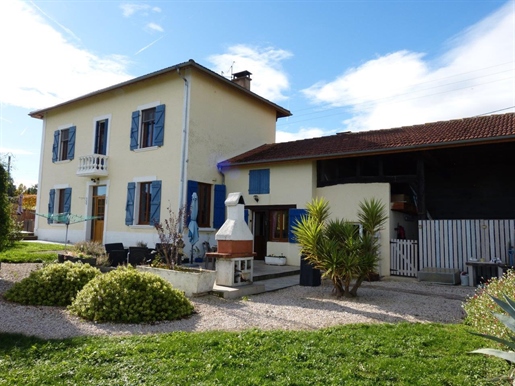 For sale, close to Trie sur Baise (Hautes Pyrénées): Central heated & double-glazed 4 bed country fa