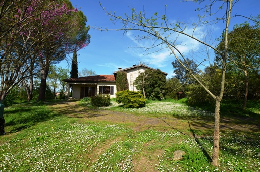 For Sale In Vic-Fezensac, Gers: Spacious 5-Bed House on Garden Of 1,741m². Large Full Height Basemen