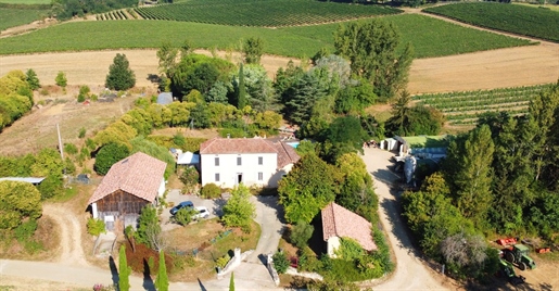 Te koop in de buurt van Castéra-Verduzan, Gers: Mooi stenen landhuis 4 slaapkamers in zeer goede sta