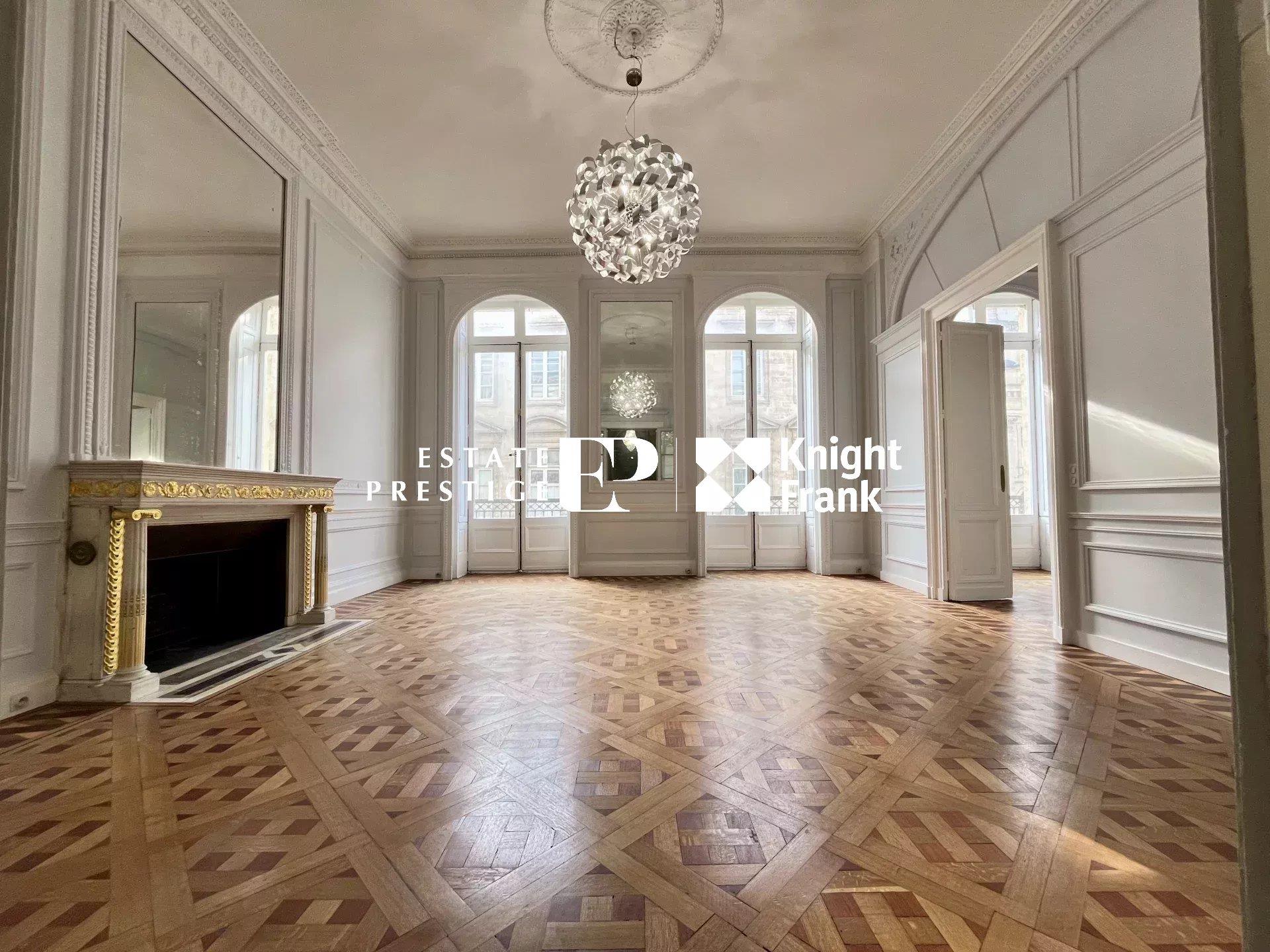Bordeaux - Elegant apartment in historic center