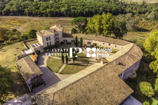 Bordeaux - A magnificent XIIIth-Century château