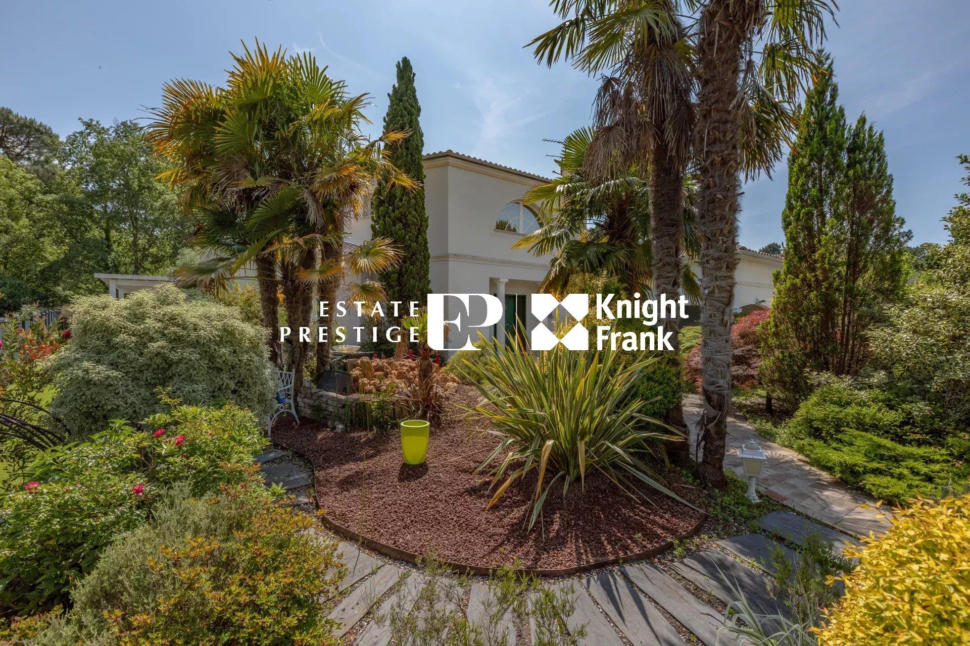 Saint-Aubin-De-Médoc –Luxurious 4-bedroom home with pool