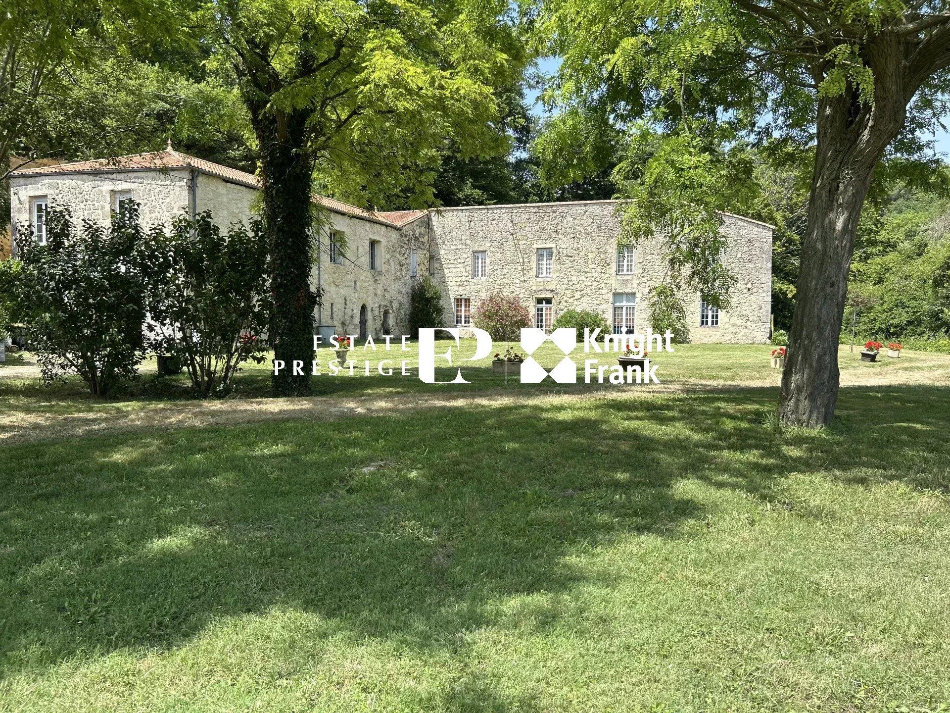 Cambes - Stone house overlooking the Garonne